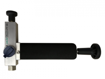 Leitenberger pneumatic low pressure and vacuum test pump model LR-Cal LPP 08 for calibration